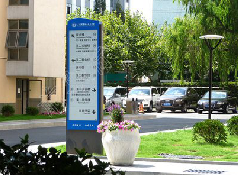 雷波哪些因素影响宣传栏的制作？